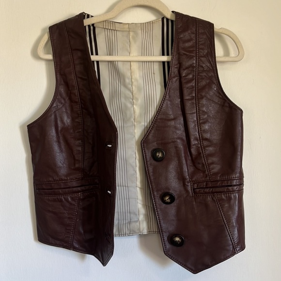 70s Vintage Leather Vest! Size S? pls see measurements - Picture 9 of 14
